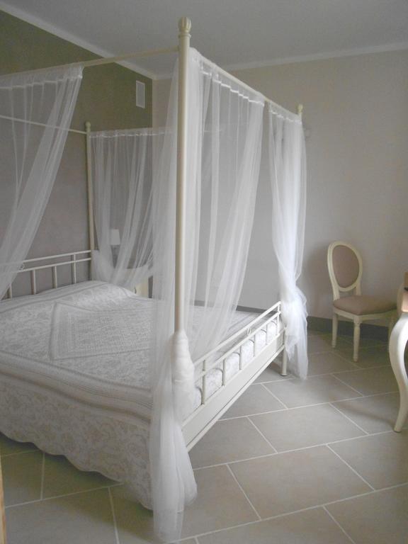 Crealto Villa Alfiano Natta Szoba fotó